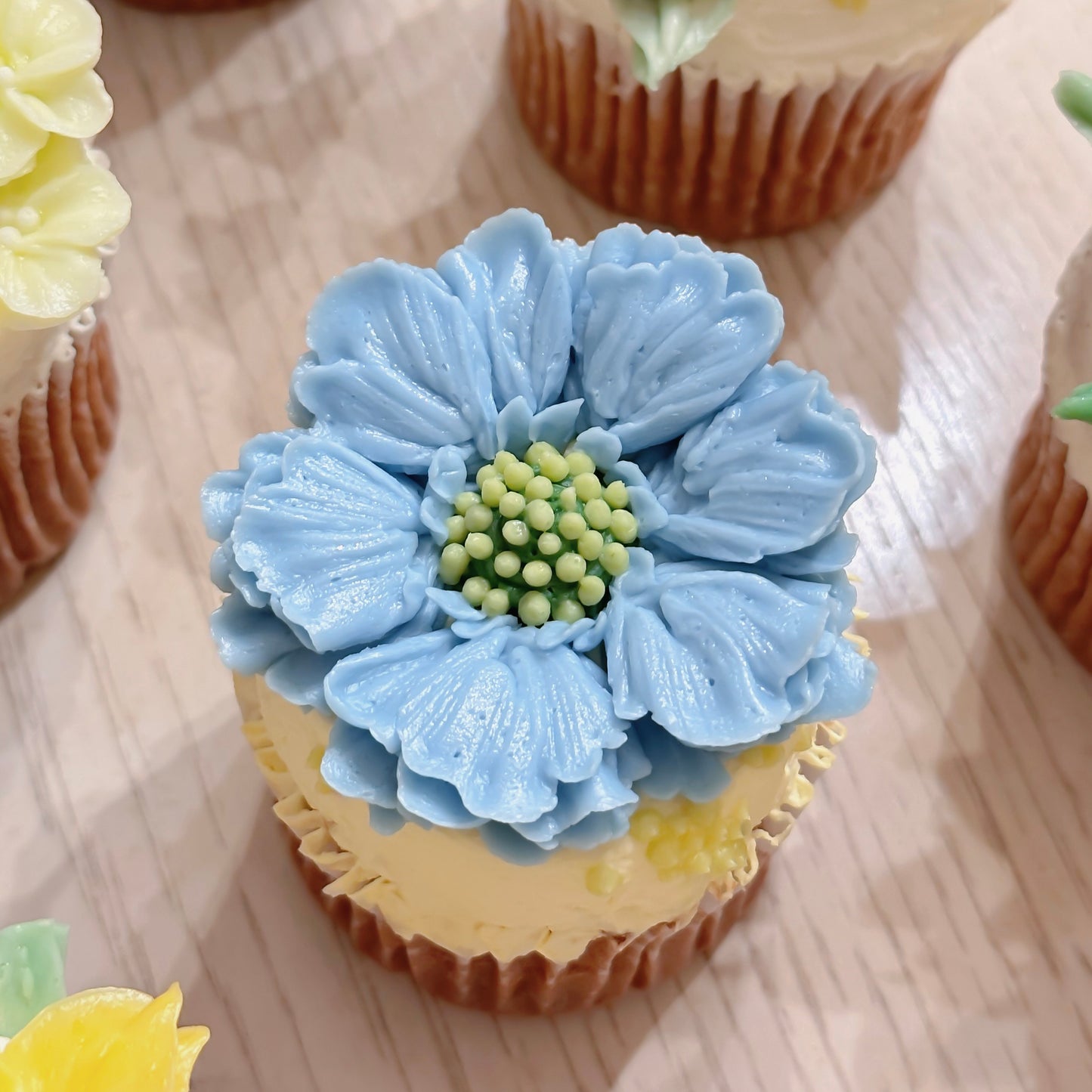 BUTTERCREAM FLOWER CUPCAKES