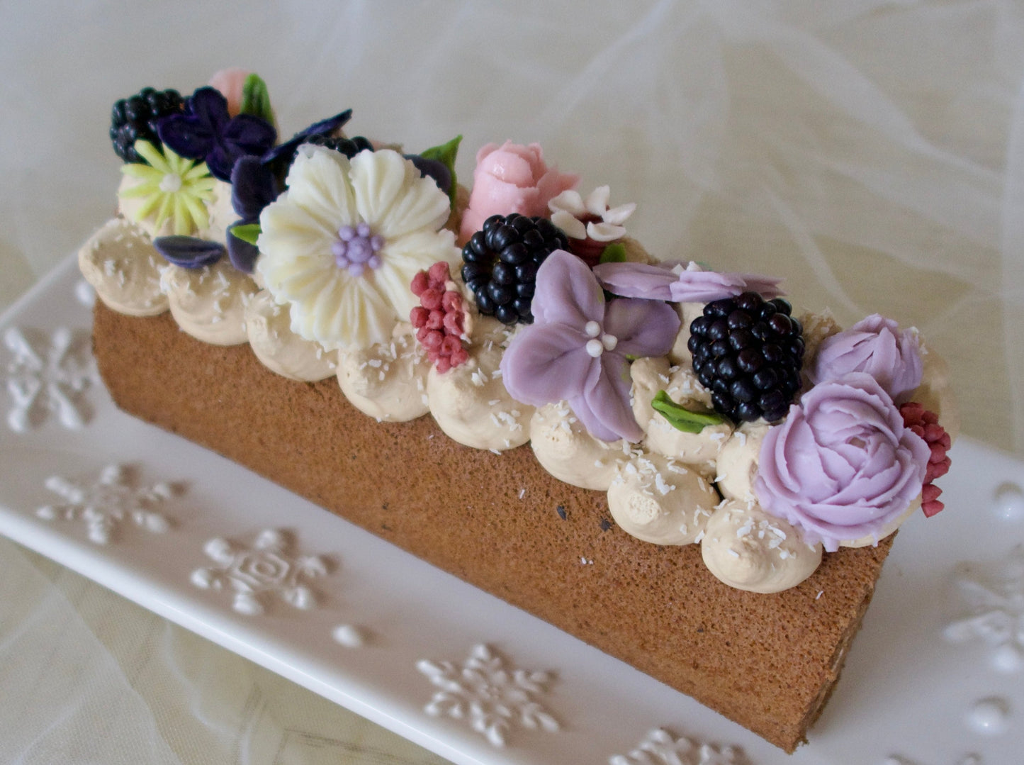 FLORAL ROLL CAKE